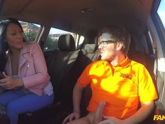 Blasen, Auto, Besamung, Hundestellung, Fingern, Im freien, Pov, Jungendliche (18+)