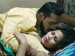 Enthousiasteling, Aziatisch, Naakte man aangeklede vrouw, Sperma, Man die toekijkt, Indisch, Zoenen, Vrouw