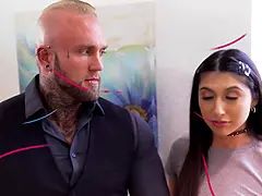 18 ans, Sucer une bite, Éjaculer dans la bouche, Le plan cul à quatre, Branlette thaïlandaise, Hd, Orgie, Adolescente