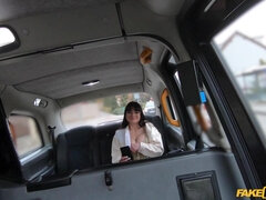 Grote kont, Rondborstig, Hondjeshouding, Brillen, Masturbatie, Realiteit, Verleid, Tatoeage
