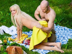 18 jahre, Schönheit, Grosser arsch, Grosser schwanz, Blondine, Hundestellung, Jungendliche (18+), Titten