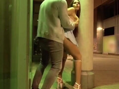 Amateur, Gros seins, Sucer une bite, Brunette brune, Branlette thaïlandaise, De plein air, Public