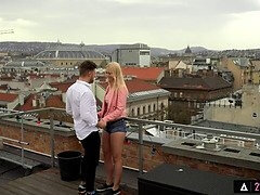 In den arsch, Grosser arsch, Blondine, Kehlenfick, Schwanz, Hundestellung, Hd, Monster
