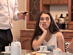 Mamada, Morena, Coche, Novia, Abuelita, Adolescente