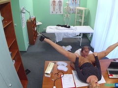 Kont, Grote mammen, Vies, Vingeren, Likken, Verpleegster, Kantoor, Tieten likken