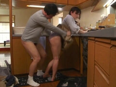 アジア人, デカチン, デカパイ, フェラチオ, 手コキする, 裸, オマンコ, オッパイの