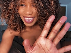 Braunhaarige, Schwarz, Fingern, Handjob, Küche, Masturbation, Milf, Spielzeuge