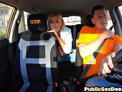 Amateur, Voiture, Européenne, Doigter, Mère que j'aimerais baiser, De plein air, Public, Réalité