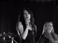 アジア人, 茶髪の, ヨーロピアン, 毛深い, 下着, タトゥー, 三人