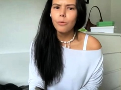 Enthousiasteling, Bruinharig, Schattig, Aftrekken, Softcore pornografie, Alleen