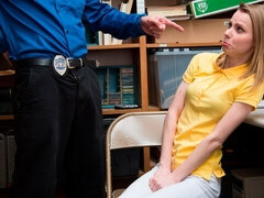 Geschnappt, Schwanz, Hundestellung, Dürr, Entkleiden, Jungendliche (18+), Titten, Uniform