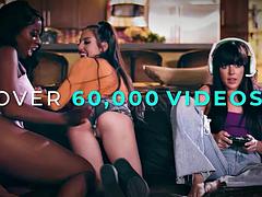 In den arsch, Arsch, Tussi, Fingern, Faustfick, Lesbisch, Massage, Titten