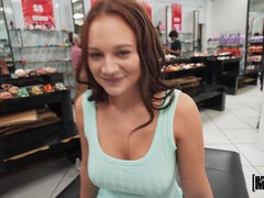 18, デカパイ, フェラチオ, 手コキする, ティーン, パイ刷り