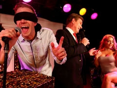 Большие сиськи, Блондинки, Минет, Собачьи, Ласковые ручки, Милф, Киски, Бритые