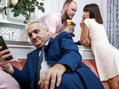 デカ尻, デカパイ, フェラチオ, 茶髪の, 淫乱熟女, 母, ショートヘア, オッパイの