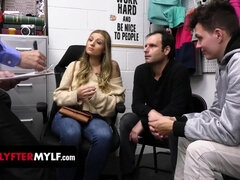 Blondine, Vollbusig, Gehörnter ehemann, Hundestellung, Hd, Natürlichen titten, Realität, Tätowierung