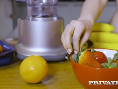 Американки, Красотки, Большие сиськи, Секс без цензуры, Лизание, Мастурбация, Натуральные сиськи, Сиськи