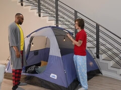 Collège université, Papa, 2 femmes 1 homme, Hard, Interracial, Plan cul à trois