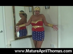 Enthousiasteling, Grote mammen, Mollig, Vrouw, Huisgemaakt, Masturbatie, Rijpe lesbienne, Slet