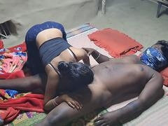 18 jaar, Stel, Eerste keer, Huisgemaakt, Indisch