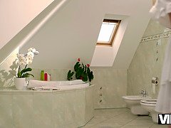 Grosse titten, Vollbusig, Tschechisch, Familie, Hd, Reif, Schreiend