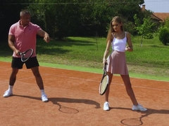 顔射, ハンガリー人, 自然山雀, オマンコ, スカート, 靴下, フェラする, オッパイの