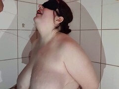 Pisser, Esclave
