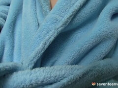 Brunette brune, Club, Européenne, Masturbation, Rasée, Solo, Adolescente, Jouets