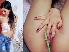 Asiatisch, Fingern, Masturbation, Natürlichen titten, Orgasmus, Zierlich, Rasiert, Strümpfe