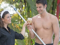 Grote lul, Pijpbeurt, Handbeurt, Hakken, Logement, Vrijster, Kut duiken, Tieten likken