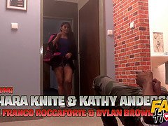 Asiatique, Grosse bite, Blonde, Sucer une bite, Femme couguar, Groupe, Interracial, Maman