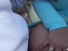 Americano, Tetona, Coche, Enorme, Al aire libre, Realidad, Puta, Tetas