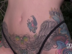 Grosse titten, Blondine, Füsse, Fetisch, Absätze, Taboo, Tätowierung, Titten