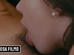 18 jahre, Grosser arsch, Blondine, Braunhaarige, Hd, Jungendliche (18+), Flotter dreier, Titten