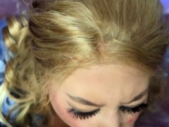 Enthousiasteling, Blond, Pijpbeurt, Handbeurt, Moeder die ik wil neuken, Gezichtspunt, Ruw