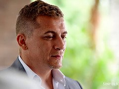 Grosser schwanz, Frau, Lecken, Mutti, Pornostars, Muschi, Ablutschen, Tätowierung