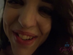 Cul, Noire, Brunette brune, Petite amie, Fille latino, Chatte, Rasée, Jupe