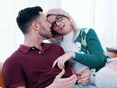 Sucer une bite, Éjaculation interne, Tir de sperme, Lunettes, Petite femme, Chatte, Adolescente