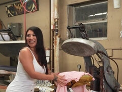 Chica, Culo grande, Tetas grandes, Mamada, Morena, Penetracion con dedos, Madres para coger, Coño