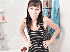 Cul, Tir de sperme, En levrette, Robe, Fétiche, Fétiche des pieds, Actrice du porno, Belle mère