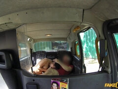 Amateur, Sucer une bite, Britannique, Brunette brune, En levrette, Robe, Faciale, Pov