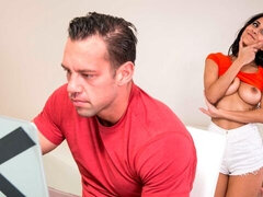 Grosser arsch, Grosser schwanz, Blasen, Brasilien, Braunhaarige, Hundestellung, Muschi, Nass