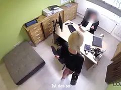 Loan4k. der arme karol träumt von einem neuen auto. warum also