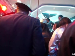 デカパイ, 茶髪の, イマラチオ, 指いじり, グループ, 手コキする, 異人種間, パーティ