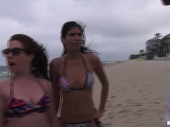 Nana, Plage, Gros cul, Gros seins, Sucer une bite, Groupe, Hard, Seins naturels