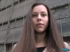 Amateur, Sucer une bite, Brunette brune, En levrette, Faciale, De plein air, Pov