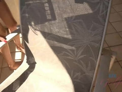 お尻, ドレス, 足, ラティーナ, 剃毛, 喫煙, タトゥー, オッパイの