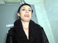 Anaal, Pijpbeurt, Oudere vrouw, Man die toekijkt, Frans, Moeder, Orgie, Softcore pornografie