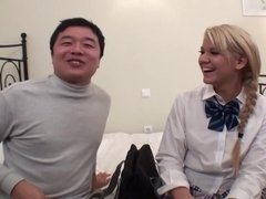 Asiatique, Blonde, Sucer une bite, Éjaculation interne, Hd, Interracial, Japonaise, Jupe