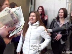 Tussi, Geld, Natürlichen titten, Öffentlich, Ablutschen, Jungendliche (18+), Eng, Nass